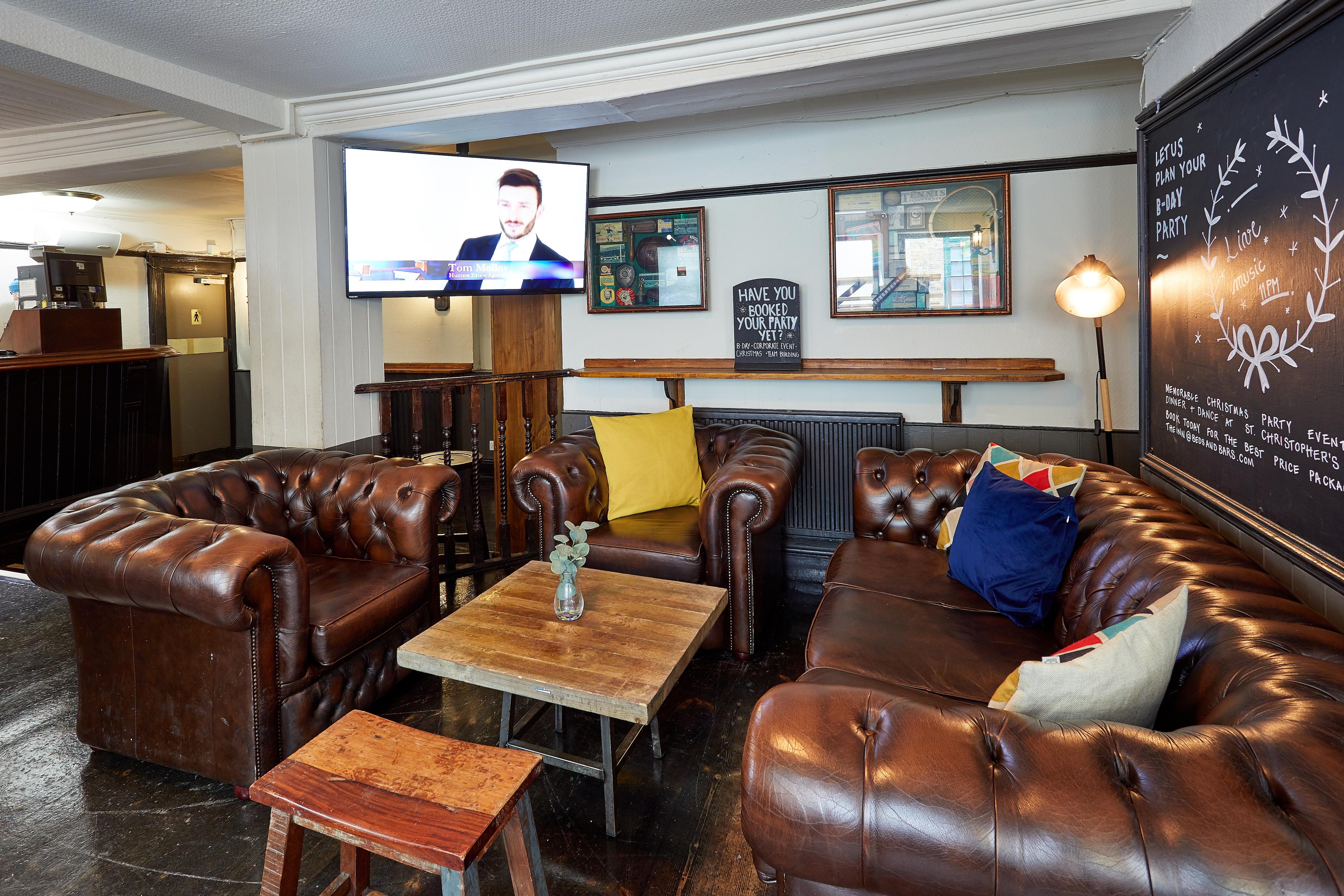 St Christopher's The - Bridge Hostal *
